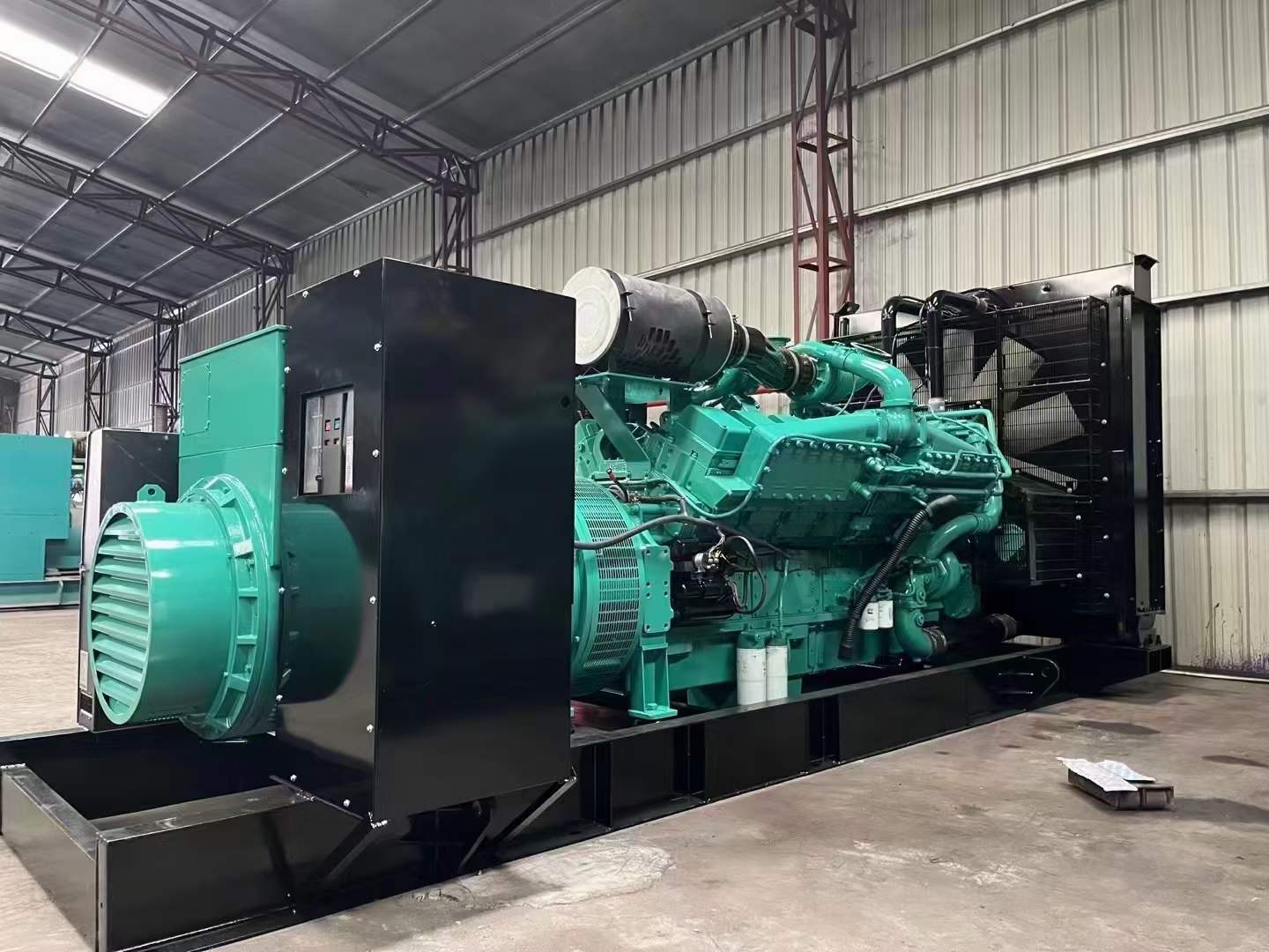 龙沙如何降低 800kW 柴油发电机输出电流的波动？