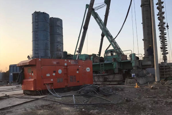 龙沙如何检查发电机组燃油系统的密封性？