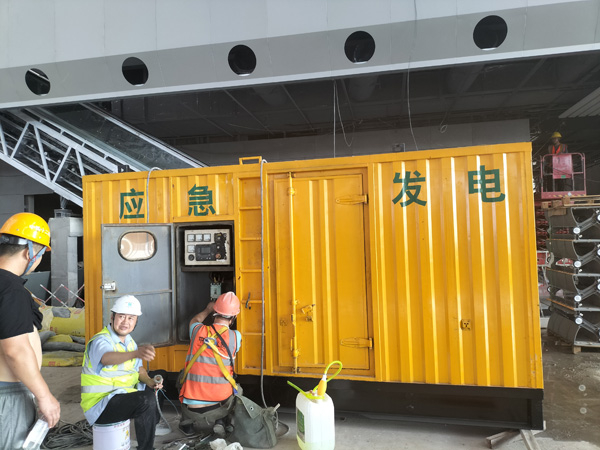 龙沙怎样判断空气滤清器是否需要更换？